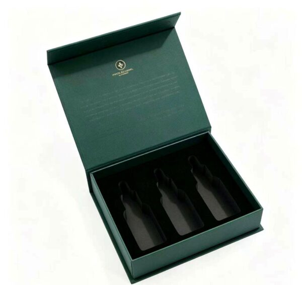 Custom Luxury Essential Oil Gift Box with Magnetic Closure and Gold Foil Logo for Aromatherapy Collection